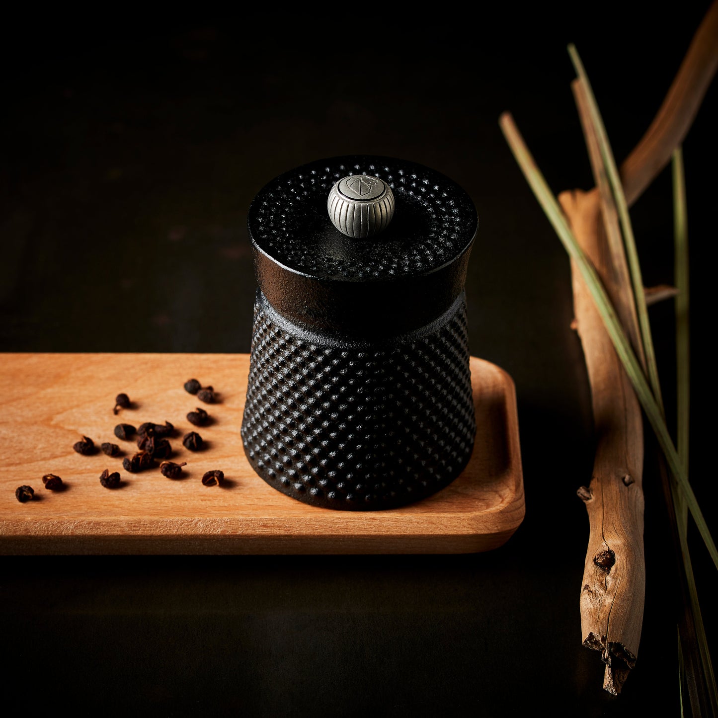 Bali Iron Pepper Mill 8cm - Black