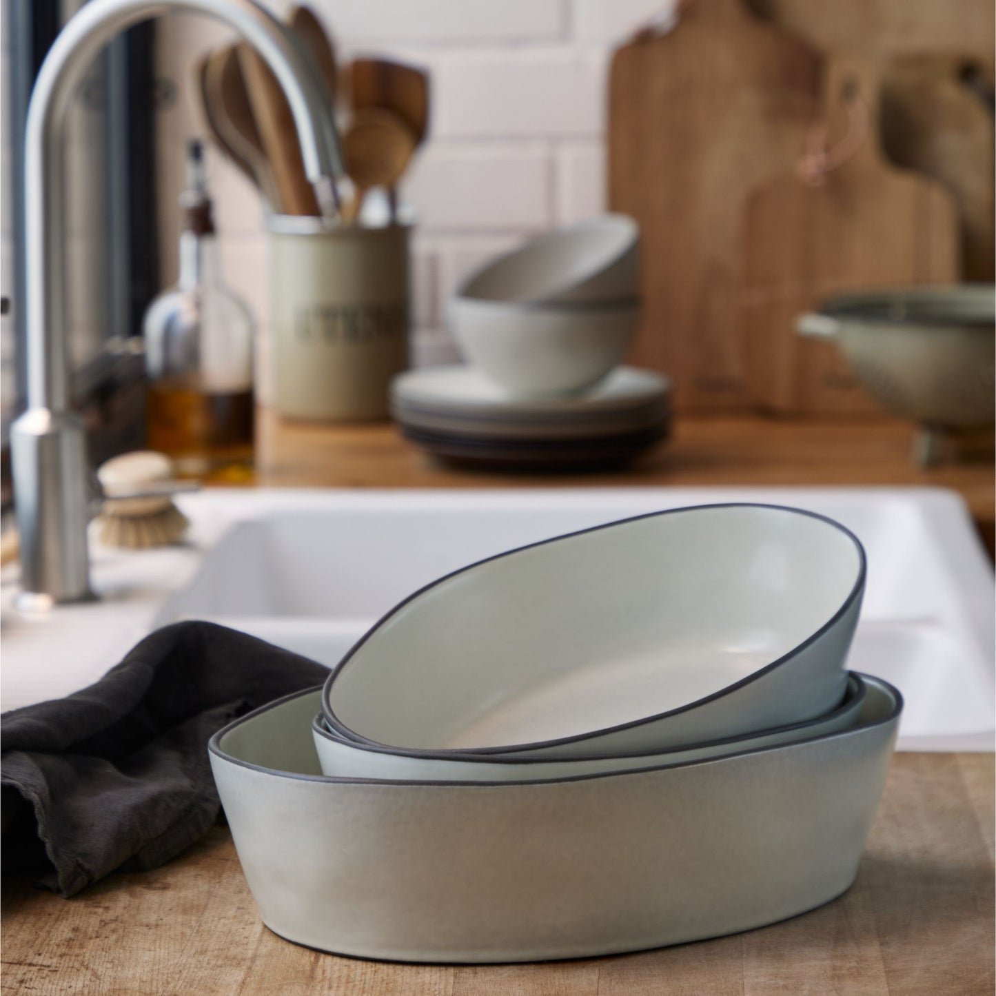 Stacked Organic Oval Baker 26cm - Salt