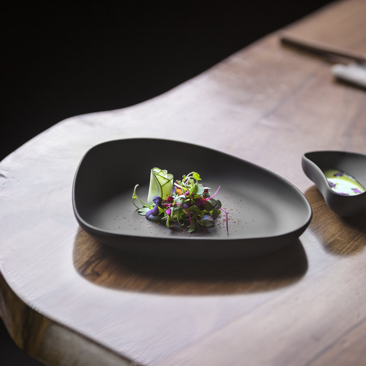 Yayoi Deep Plate 19x16cm - Black