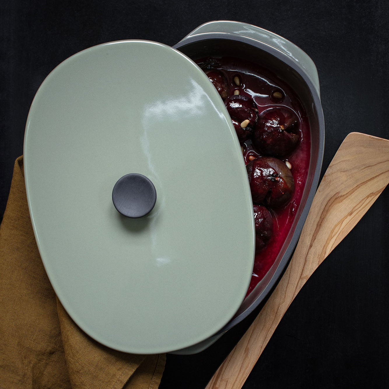 Caractere Baker w/ Lid 29x18cm - Cardamon