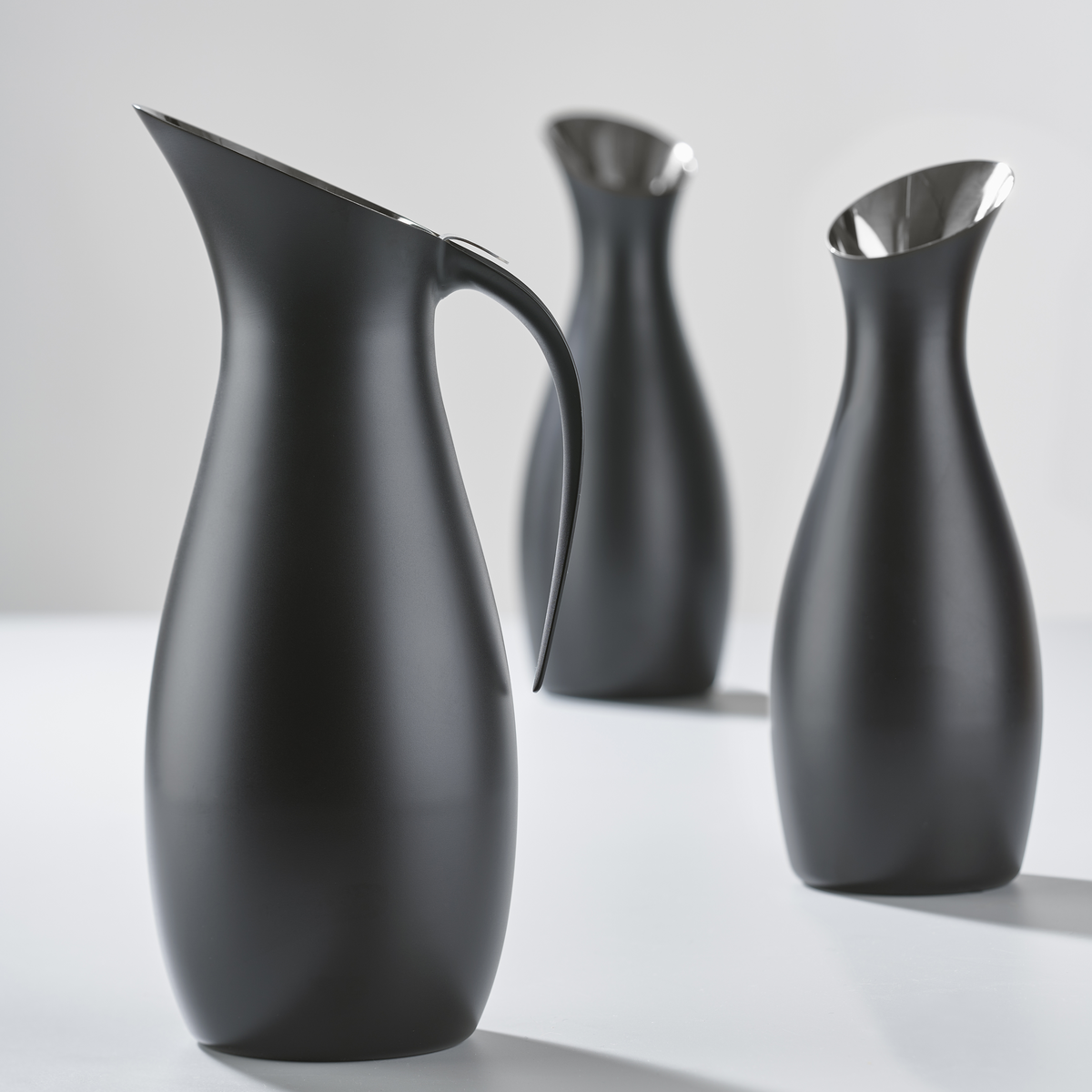 Carafe - Black (1L)