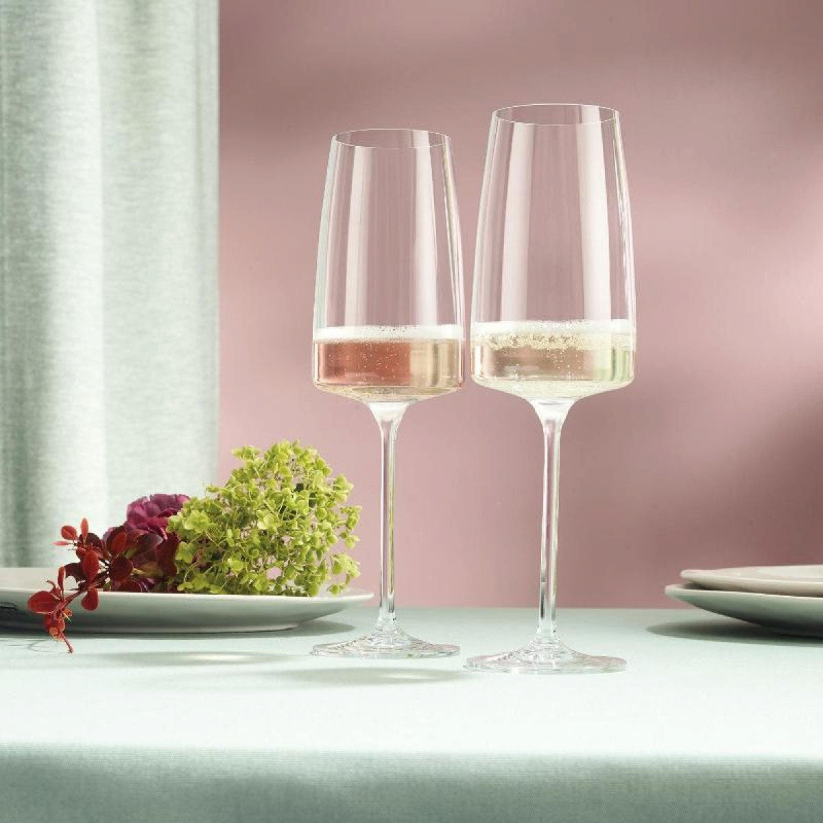 SC Hospitality Sensa sparkling wine glasses made of durable Tritan crystal with a sleek, modern bowl design.